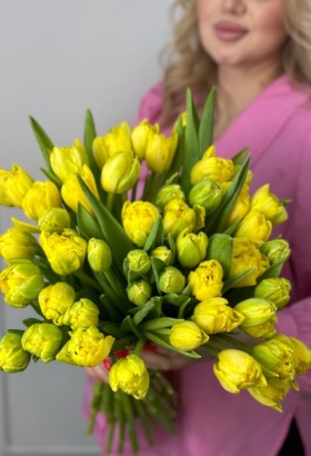 Шикарные тюльпаны в наличии по супер цене 💛При покупке от 15 шт = 60₽ шт